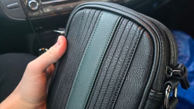 Męska torba z portfelem i dokumentami