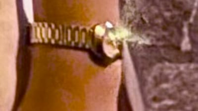 Zegarek srebrno-złoty z żółtą tarczą