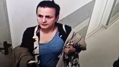 Płaszcz Zara szuka drogi powrotnej do właścicielki