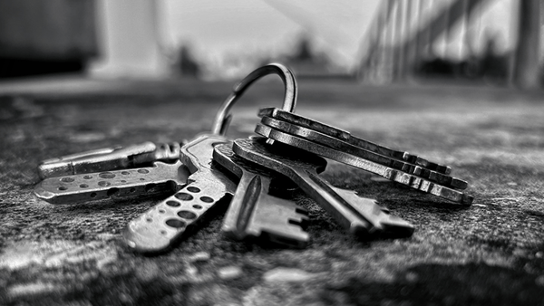 Pęk kluczy na kółku — symbol najczęściej gubionej rzeczy