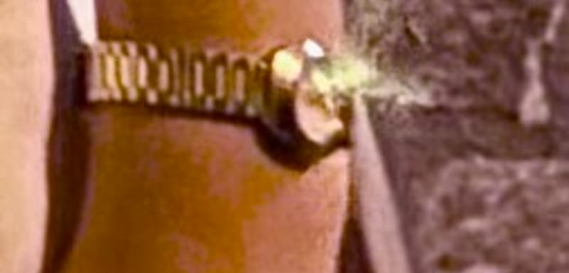 Zegarek srebrno-złoty z żółtą tarczą - Zdjęcie 1